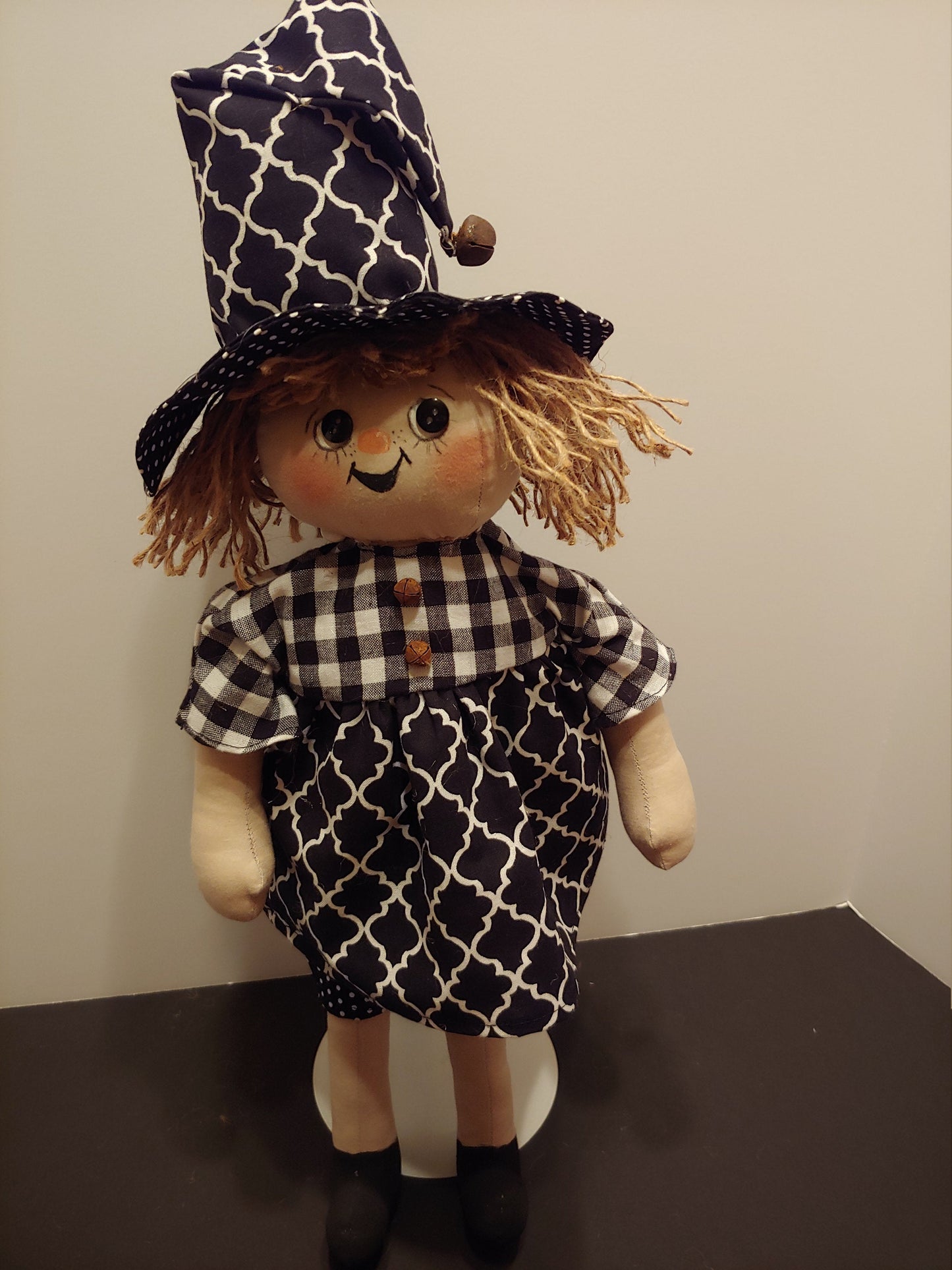 Witch harlequin wreath attachment doll
