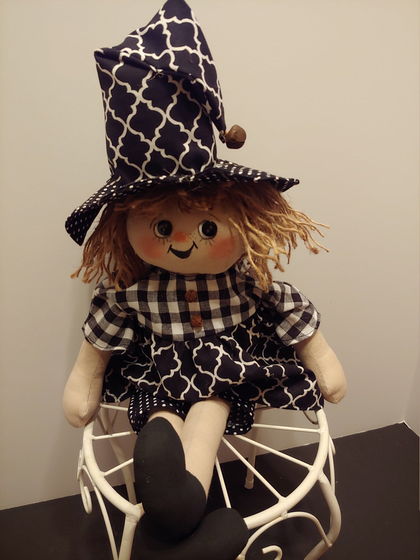 Witch harlequin wreath attachment doll