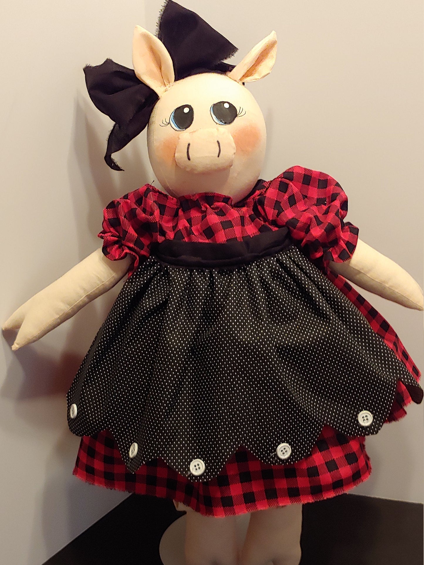 Pig home decor wreath attachment, shelf sitter, country accent