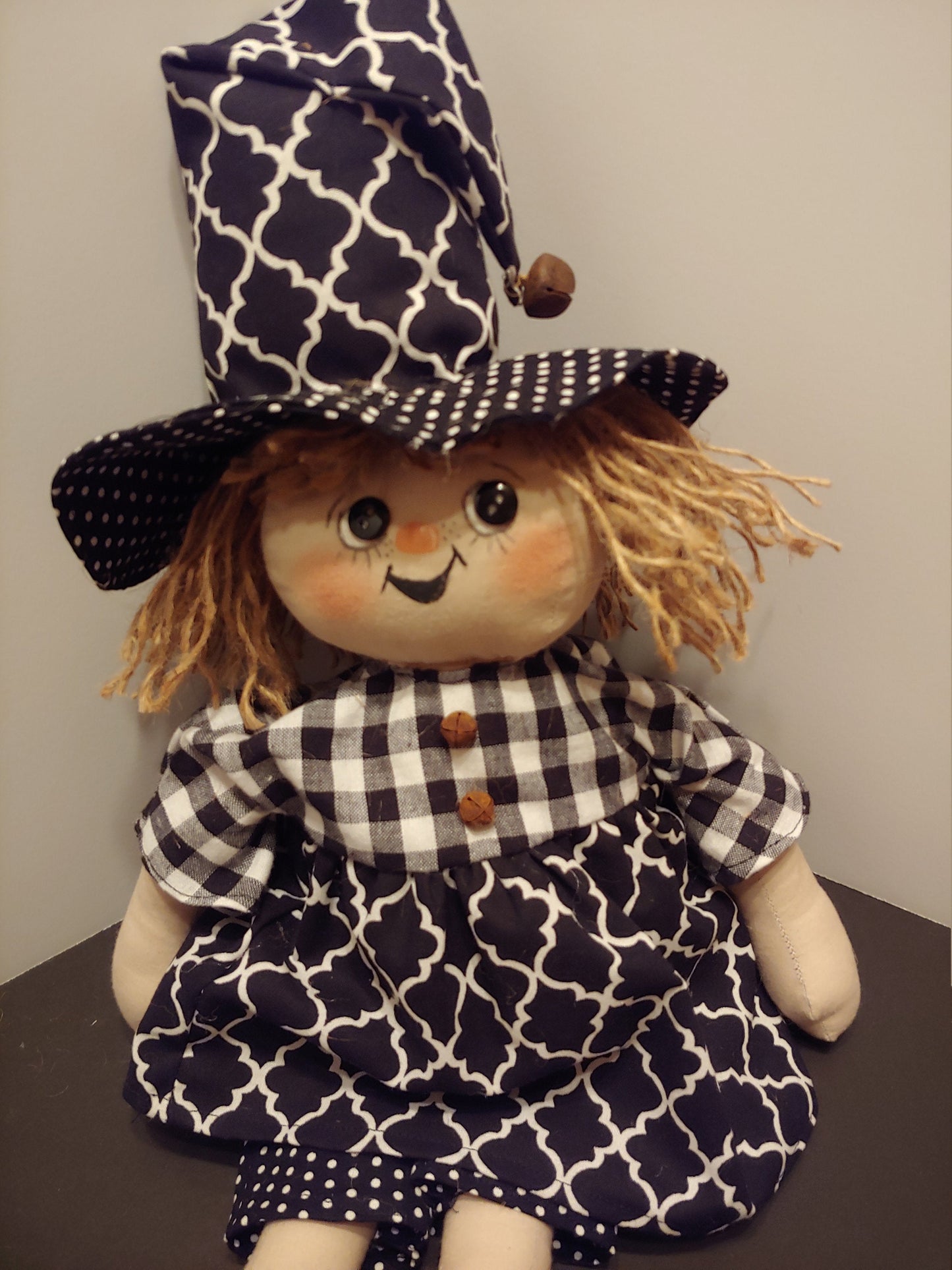Witch harlequin wreath attachment doll