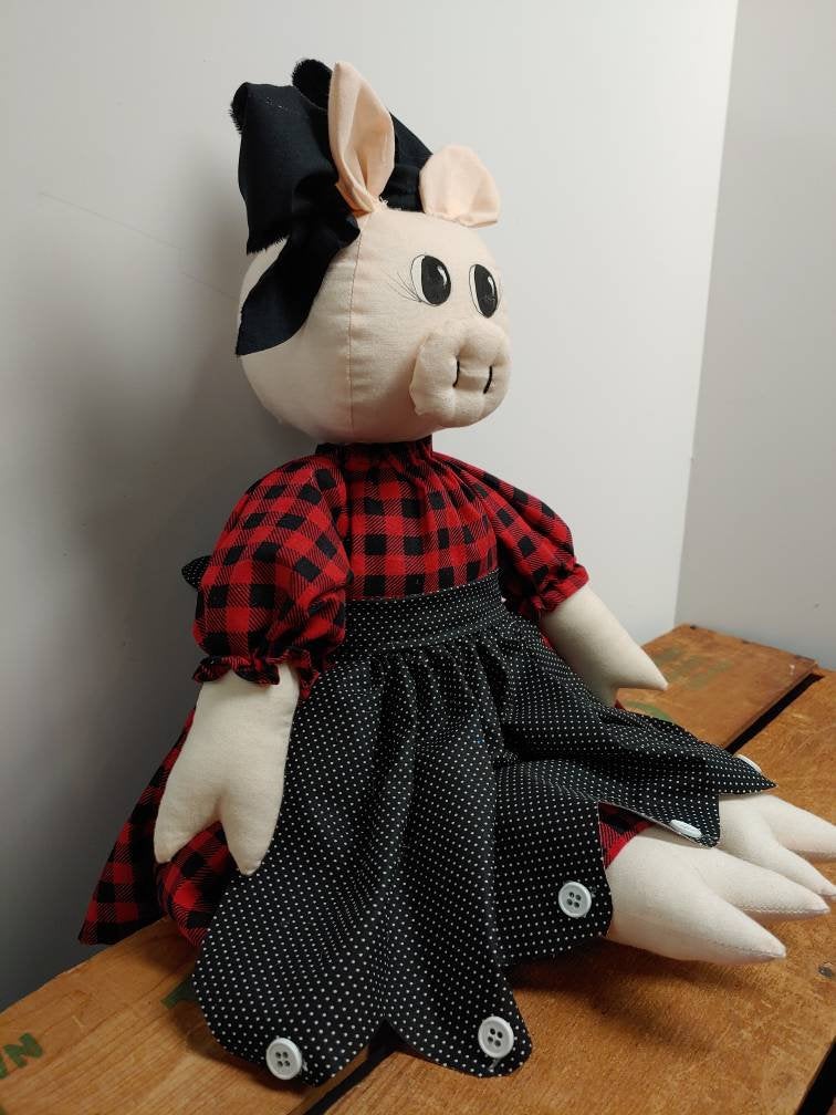 Pig home decor wreath attachment, shelf sitter, country accent