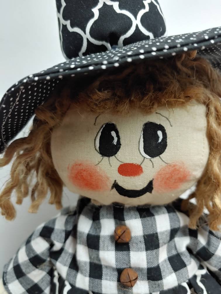 Witch harlequin wreath attachment doll